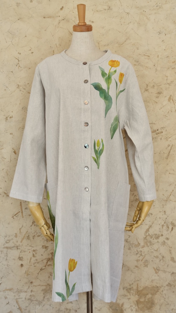 チューリップ　ボタンワンピース　中