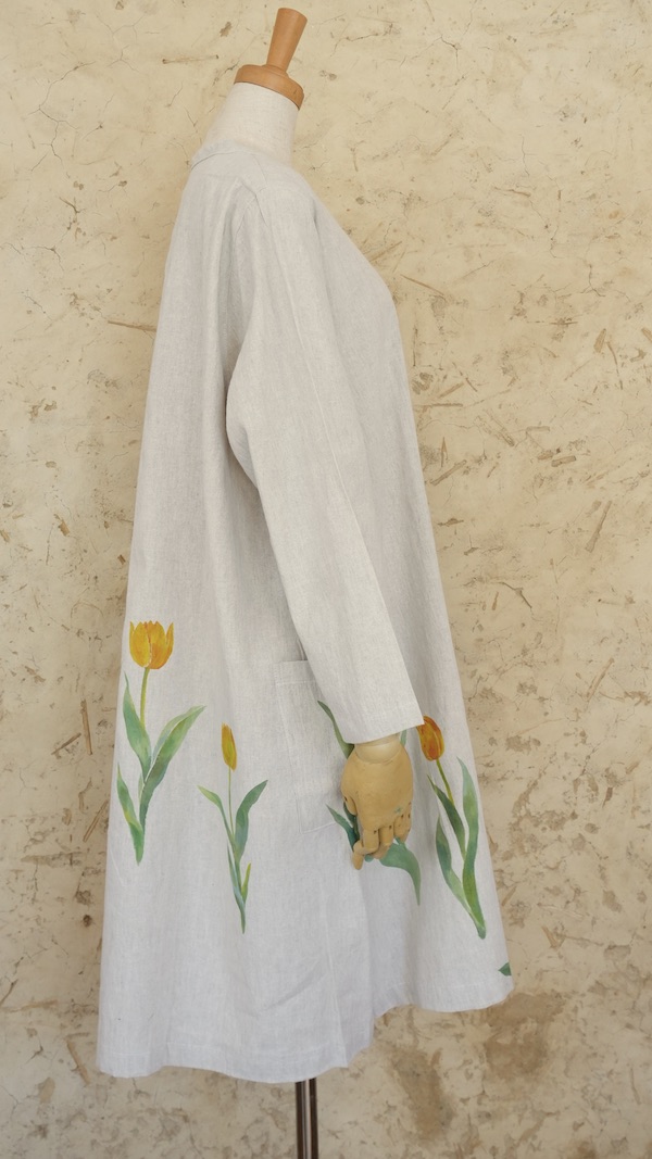 チューリップ　ボタンワンピース　中