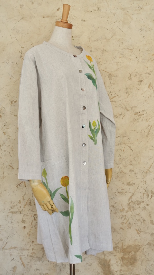 チューリップ　ボタンワンピース　中